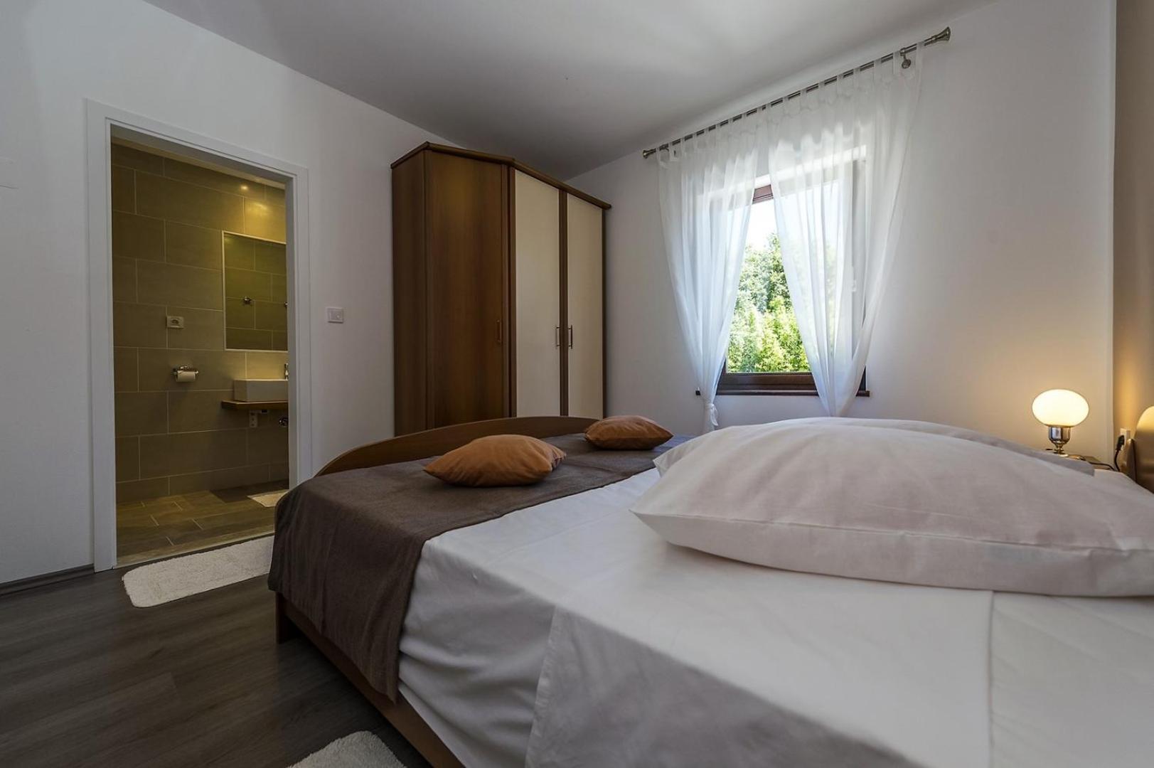 Spacious Three-Bedroom Villa Balun With Pool โปเรช ภายนอก รูปภาพ